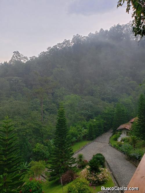 VILLA CON RÍO DE VEBNTA EN JARABACOA