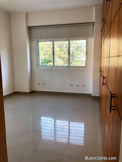 VENDO APARTAMENTO EN EVARIDTO MORALES CON TERRAZA