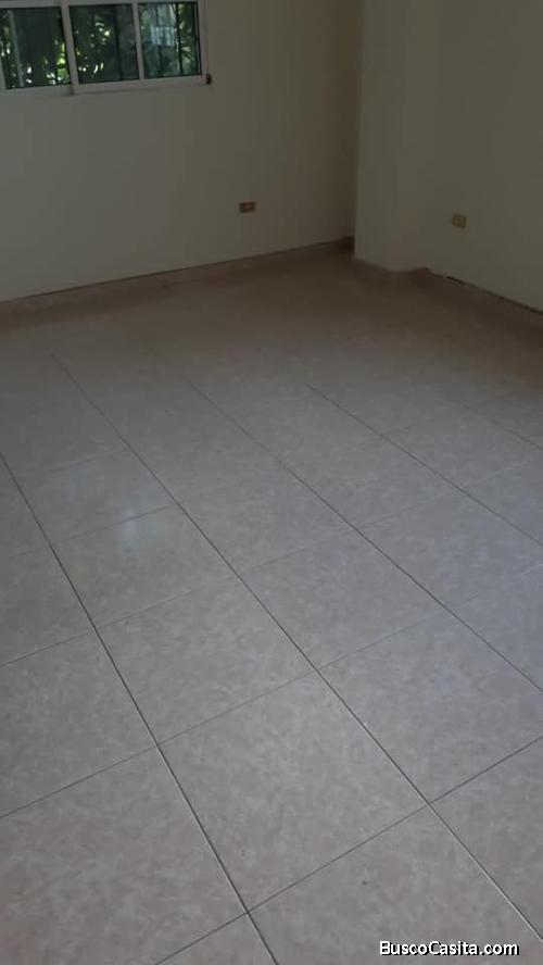 ALQUILO APARTAMENTO EN BELLA VISTA
