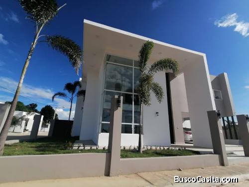 CASA MODERNA DE VENTA EN SANTIAGO