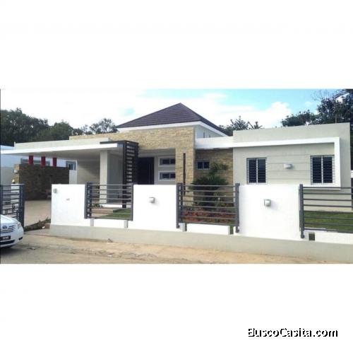 CASA CON PISCINA DE VENTA EN SANTIAGO DE LOS CABALLEROS