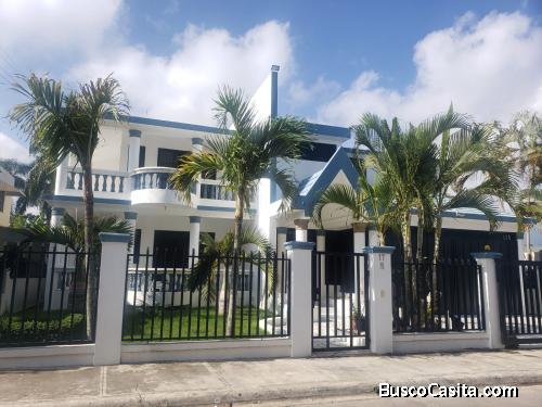 Casa en Venta en la Flor de Gurabo Santiago EPC-101
