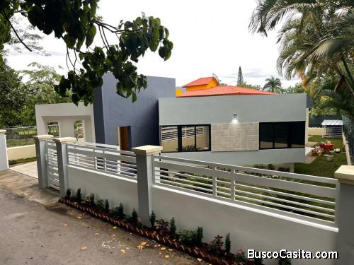 CASA MODERNA DE VENTA EN JARABACOA