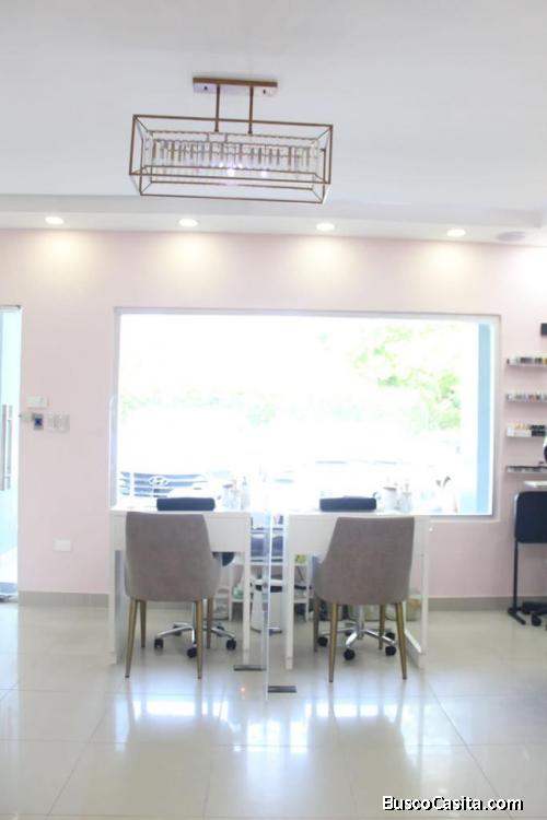 Vendo Salón y NailBar En La Urb. Fernández