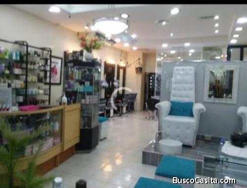 Vendo Punto comercial Salón en Piantini amueblado full