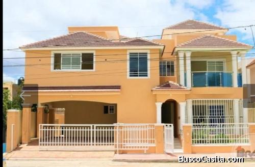 VENDO SUPER CASA de 3 Niveles  en  el Sector más exclusivo de  HIGUEY…RESIDENCIAL LUISA PERLA