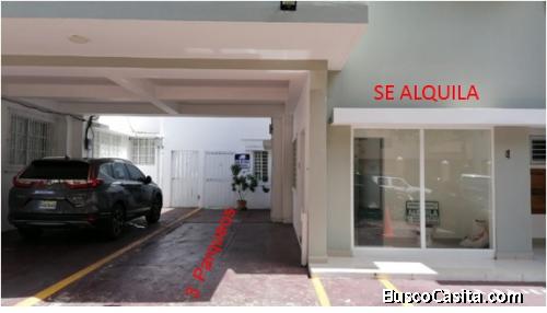Alquilo Local Comercial en Gazcue de 105 metros cuadrados, bien ubicado