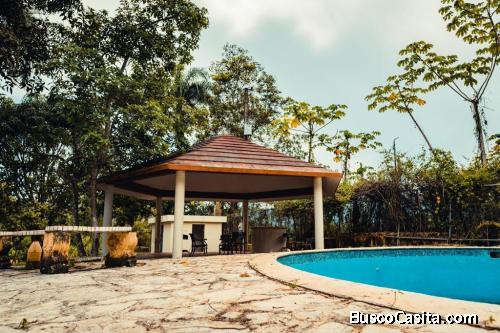 CHEQUEA ESTA FINCA, ubicada en la Aut Duarte, El 40, LA MEJOR UBICACION