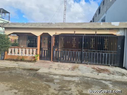 Casa Pantoja, Sto. Dgo. Oeste Marquesina doble, patio, sótano, espacio lateral