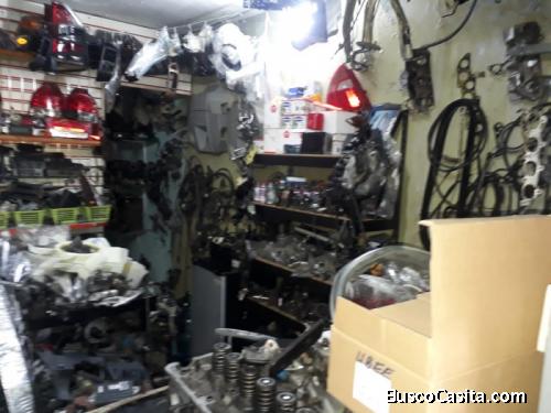 Vendo Punto comercial Repuesto Vehículo ensanche la Fe