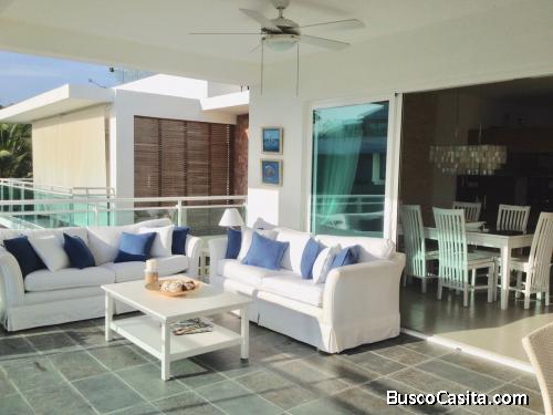 Terrenas Primera linea de playa Penthouse 2 habitaciones 