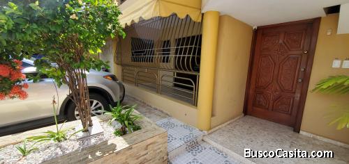 Alquilo apartamento primer nivel santo domingo