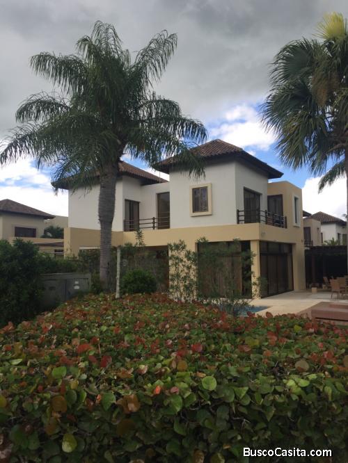 VILLA DE VENTA EN JUAN DOLIO