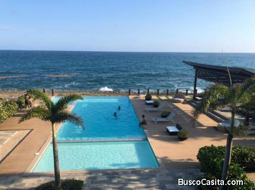 APARTAMENTO DE VENTA FRENTE AL MAR EN JUAN DOLIO