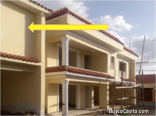 ME QUEDA UNA CASA en Proyecto de 6, a 3 min de la Aut de San Isidro