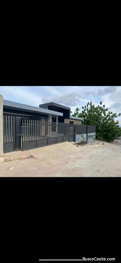 CASA DE VENTA EN SANTIAGO DE LOS CABALLEROS