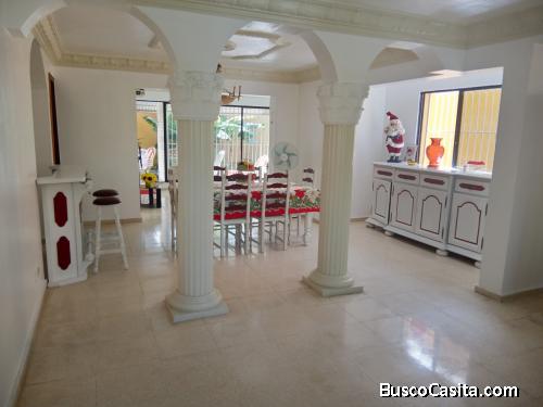 Casa de lujo en Marañon II, por la Jacobo, en Santo Domingo Norte