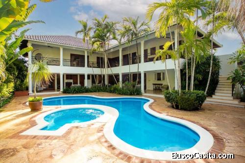 VILLA DE VENTA EN CASA DE CAMPO LA ROMANA
