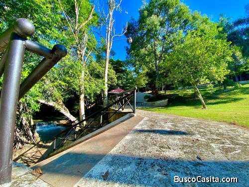 FINCA DE 1,550 TAREAS DE VENTA EN MONTE PLATA