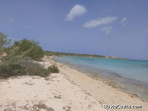 TERRENO CON PLAYA DE VENTA EN PEDERNALES