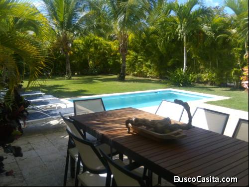 VILLA ARENAS EN EL RESIDENCIAL MARINA VILLAGE