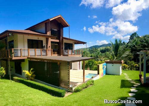 VILLA DE LUJO DE VENTA EN JARABACOA