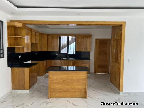 CASA MODERNA DE VENTA EN SANTIAGO