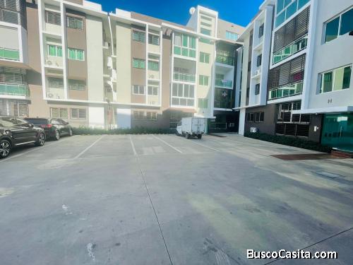 Apartamento primer nivel en alquiler en la autopista de san isidro 