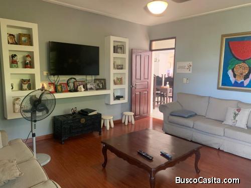 Alquiler de casa en La Castellana para vivienda o negocio