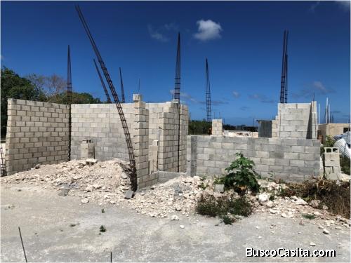 Vendo Solar con Proyecto Aprobado para Construir  7 Villas 2 Niveles en el Complejo COSTA CANA