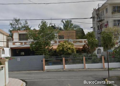 Casa de dos niveles, en reparto los 3 Ojos, Santo Domingo Este. 