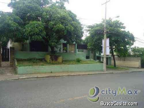 Solar Con Casa Para Uso Comercial En  Reparto Panorama Santiago