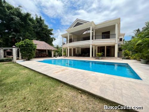 Villa Amueblada En Alquiler Y Venta  En Juan Dolio 