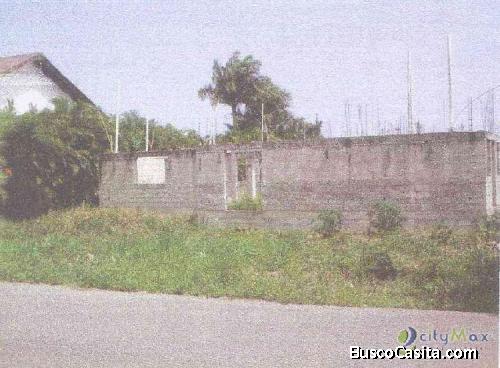 Terreno En Venta Con Mejora En Guavaberry