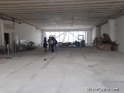 Se Alquila Local Corporativo De 299 Mt2 En La Lincoln