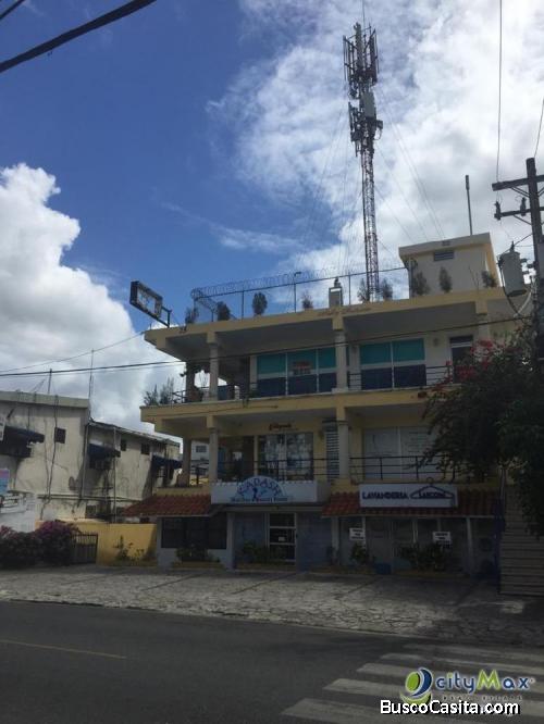 En Plaza Comercial Se Alquila Local En El Millón 