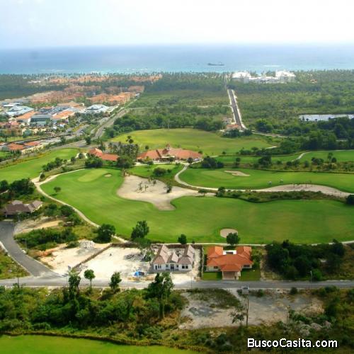 Solares En Venta En Punta Cana Bávaro Con Campo De Golf