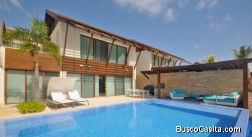 Villa Amueblada En Venta Frente A La Marina  Cap Cana 
