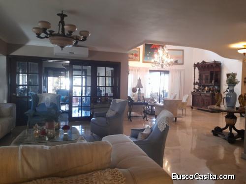 En Venta Penthouse Con Exquisita Vista En Piantini