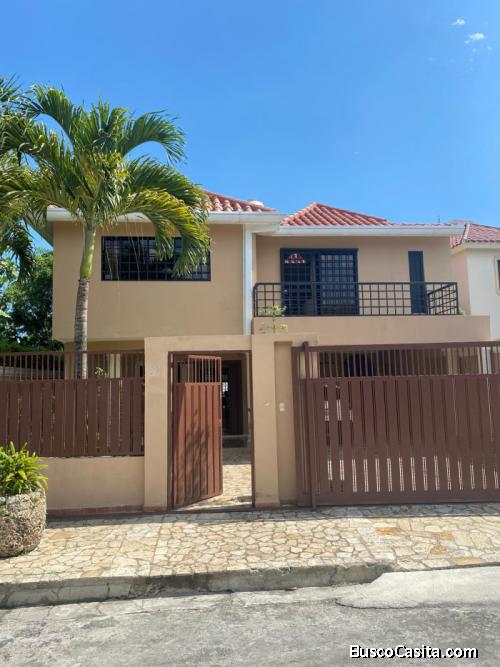 Casa Amueblada En Alquiler En Altos De Arroyo Hondo Iii