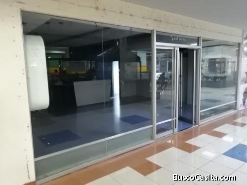 Alquiler De Local En Plaza Comercial En Bella Vista 
