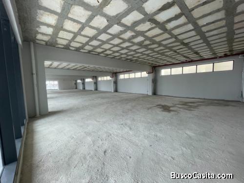 Alquilo Local Comercial En Arroyo Hondo; Idi: 121004