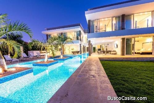 Vendo Villa En Punta Cana Con 6 Habitaciones Y Piscina