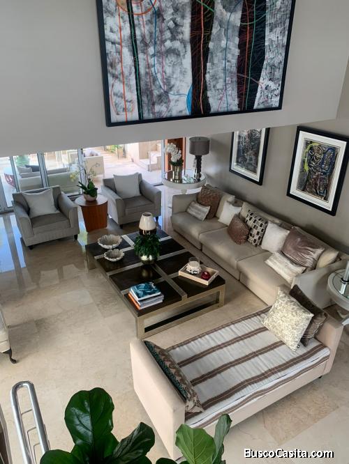 EN PIANTINI Santo Domingo INMUEBLE 4 RecámarasSE VENDE   396