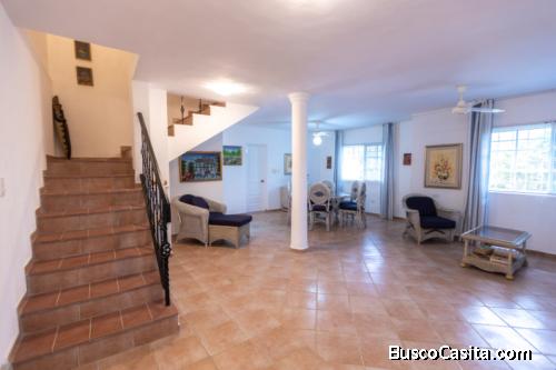 VILLA 3 Dormitorios EN PUNTA CANA CERCA DE LA PLAYA  552