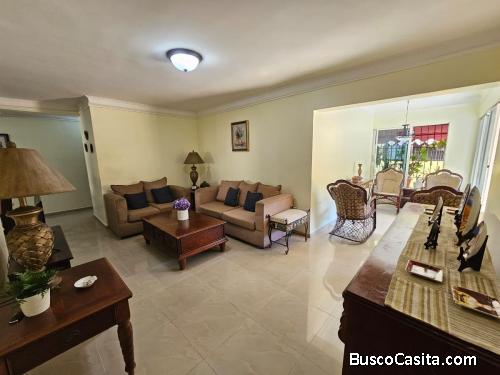 Apartamento en venta 2do nivel próximo a Carrefour 152m2