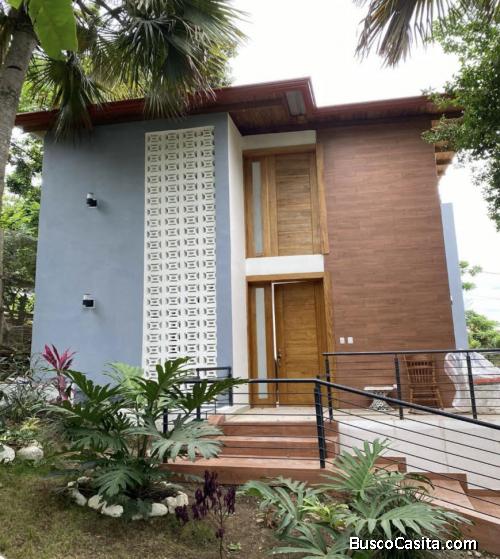Vendo Villa AMUEBLADA en Gurabo Arriba, SANTIAGO, a 500 Mts. de CAMP DAVID, por debajo de Tasación