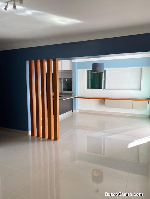 Alquilo apartamento con Linea Blanca en Evaristo Morales, 2 habitaciones