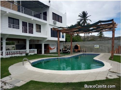 Casa en Palmar de Ocoa con piscina, terraza, dos cocinas