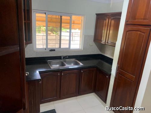 Alquilo apartamento en Arroyo Hondo ll